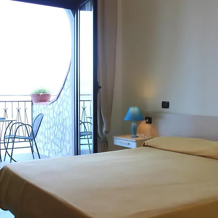 Hotel Palinuro 3*