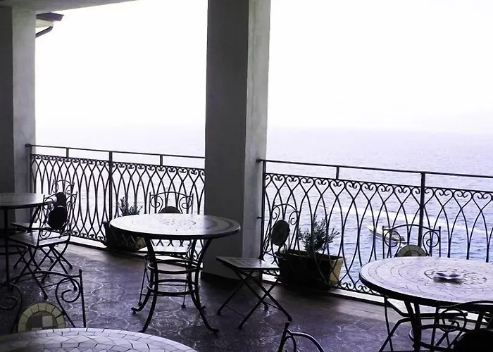 Hotel Palinuro 3* Палинуро