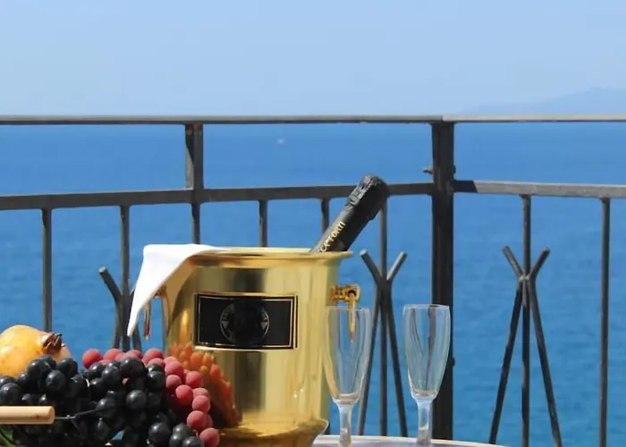 Отель Hotel Palinuro Палинуро